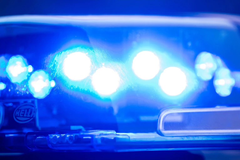 An einer ersten Durchsuchungswelle waren Ende Februar in Rheinland-Pfalz, Hessen und Bayern rund 180 Polizisten beteiligt (Symbolbild).  — © Lino Mirgeler/dpa