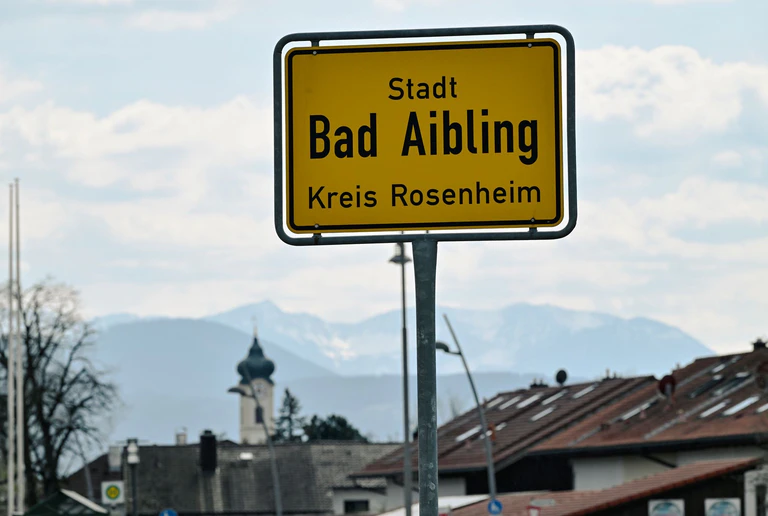 Wieder sind tote Rinder auf Bauernhof in Oberbayern entdeckt worden - dieses Mal in Bad Aibling.  — © Uwe Lein/dpa