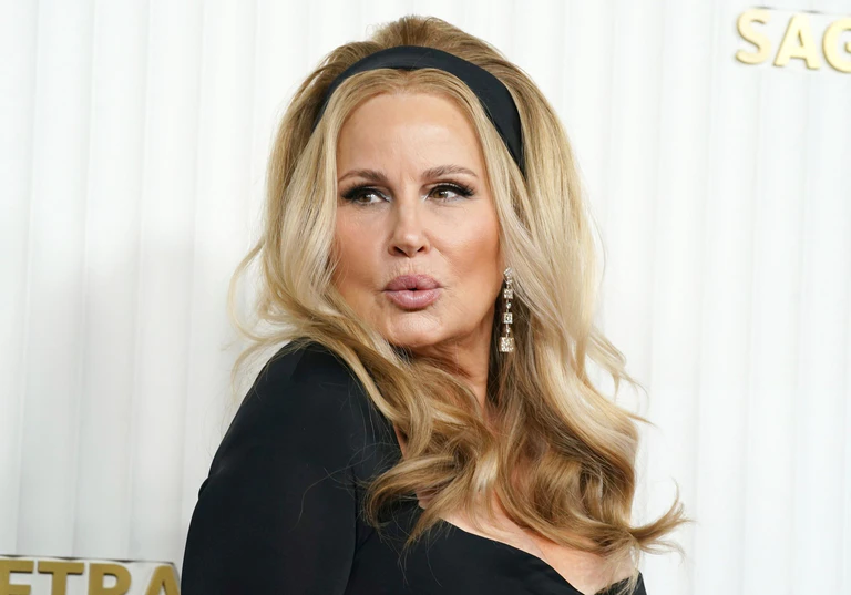 US-Schauspielerin Jennifer Coolidge legt Wert auf ausgedehnte Pausen. (Archivbild) — © Jordan Strauss/Invision/dpa