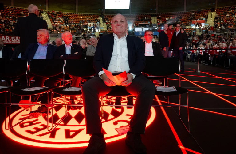 Laut Bayern Münchens Ehrenpräsident Uli Hoeneß ist ein Transfer von Florian Wirtz zum deutschen Rekordmeister derzeit ausgeschlossen. — © Sven Hoppe/dpa